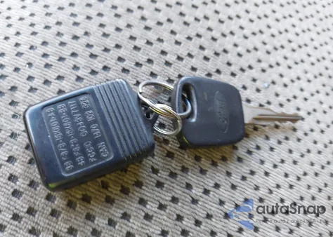 2002 Ford F-150 Lariat/Xlt z USA, uszkodzony, nr VIN 1FTRW08L52KB27421